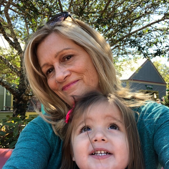 Meet your Posher, Carol - Picture 5 of 11